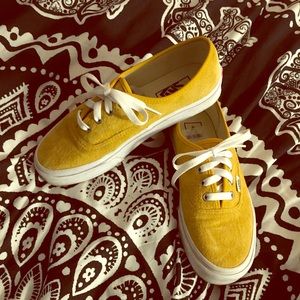 Women’s Vans - Suede Authentic Shoes